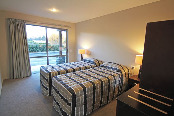 Room 10 of 43