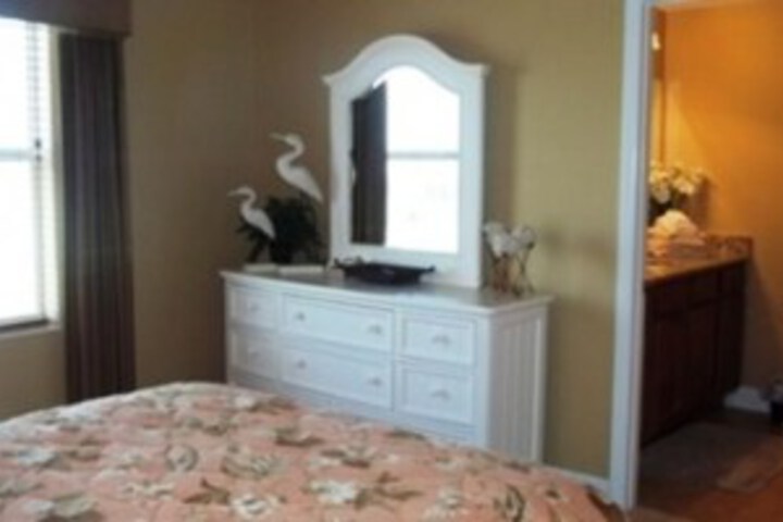 Room 25 of 32