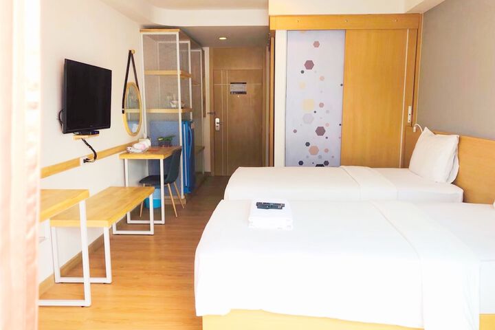 Room 5 of 56