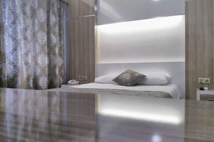 Room 13 of 39