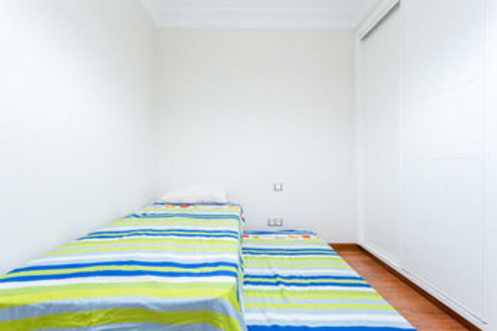 Room 10 of 21