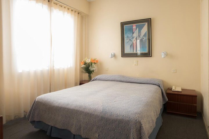 Room 12 of 38