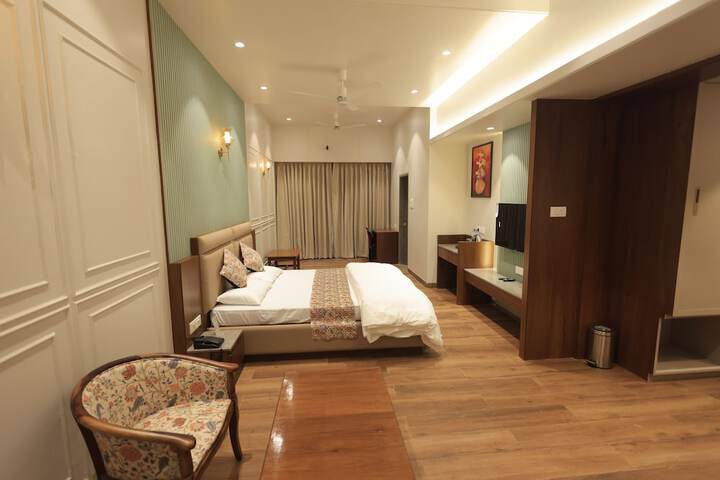 Room 30 of 65