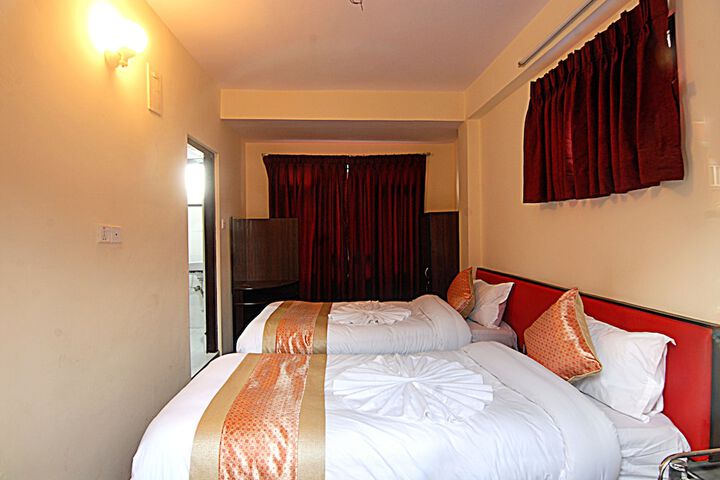 Room 6 of 38