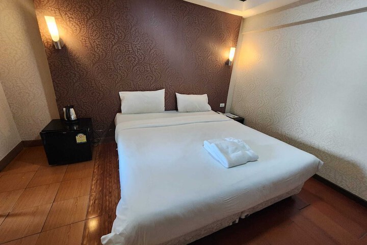 Room 25 of 56