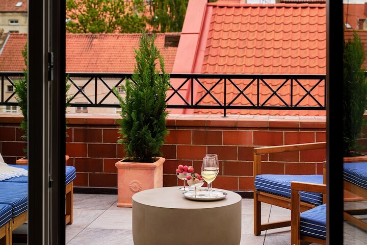 Terrace/Patio 37 of 86