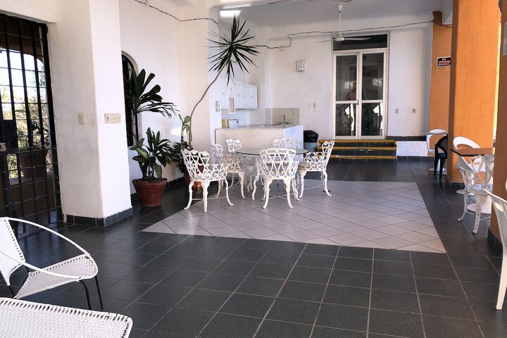 Ballroom/Hall 80 of 91
