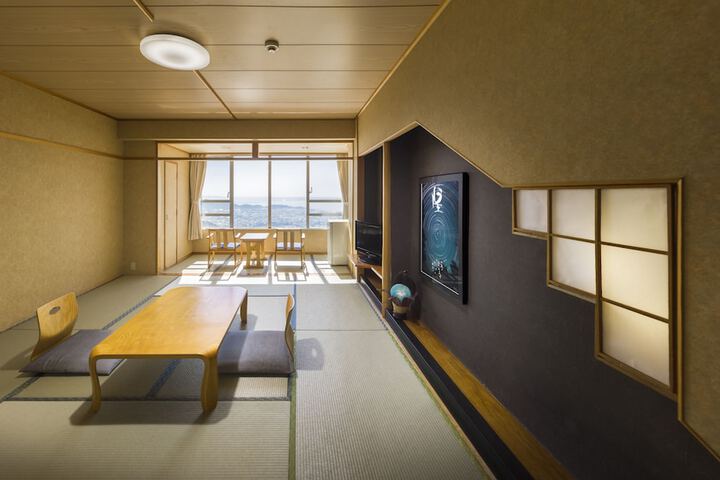 Room 6 of 104