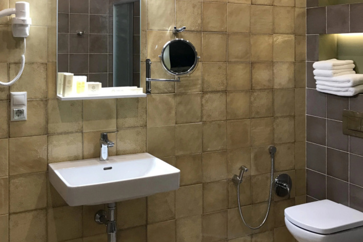 Room 15 of 26