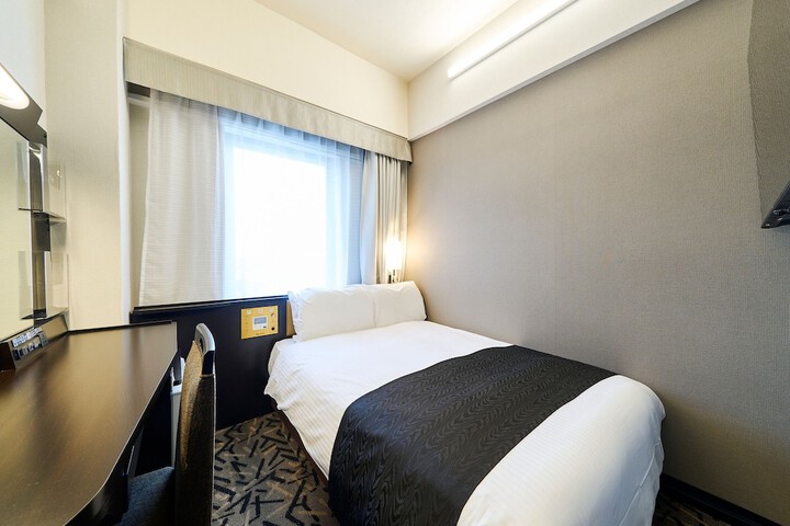 Room 15 of 47