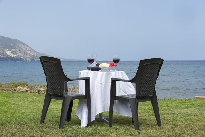 Dining 34 of 50