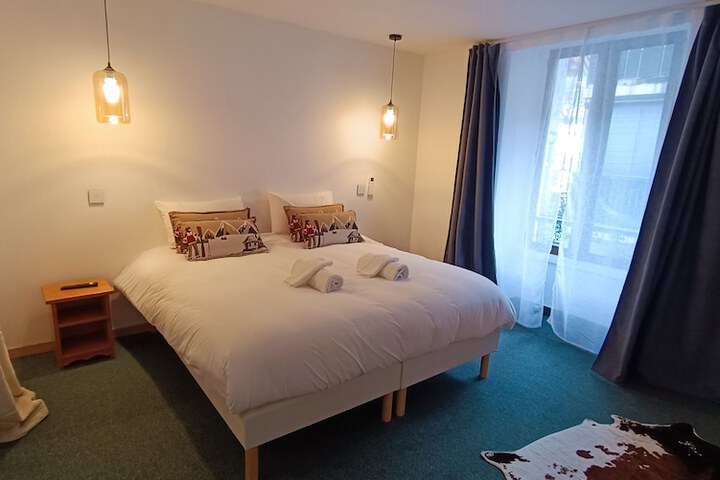 Room 5 of 24