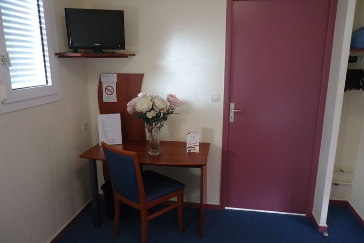 Room 13 of 29