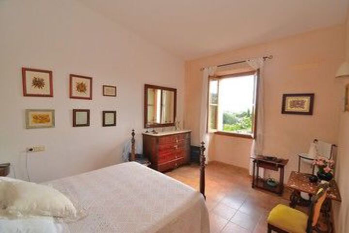Room 8 of 23