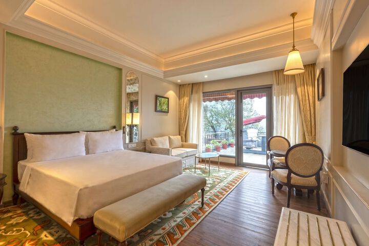 Room 20 of 76
