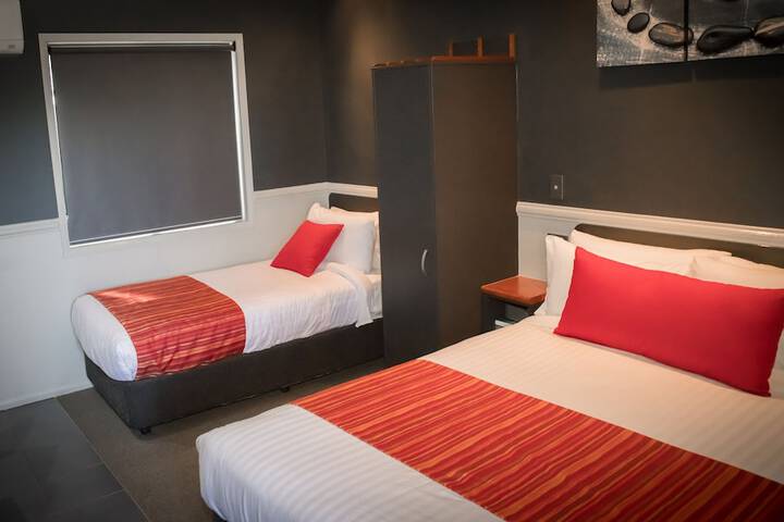 Room 5 of 52