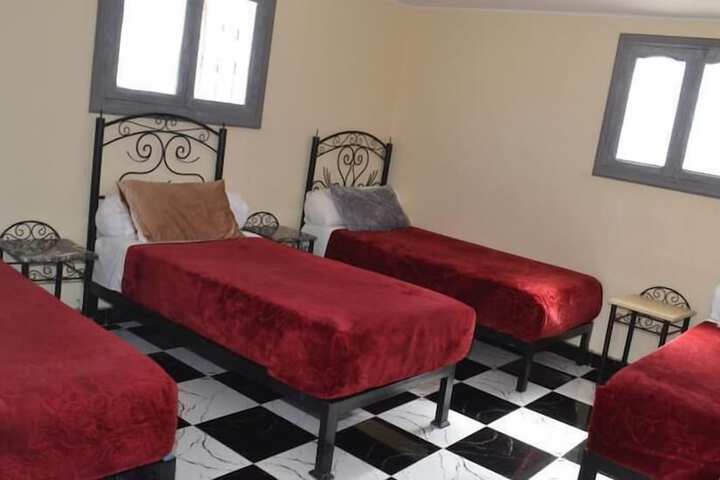 Room 2 of 30