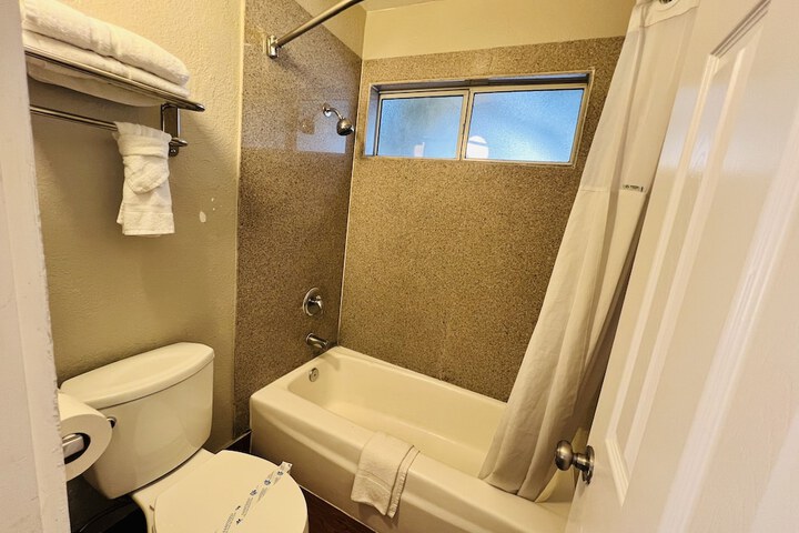 Signature King Bed (13 of 39)