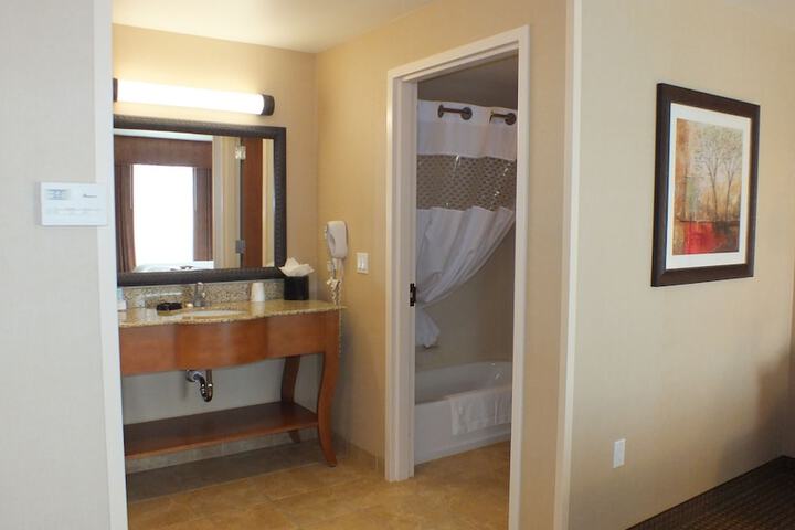 Room 46 of 75