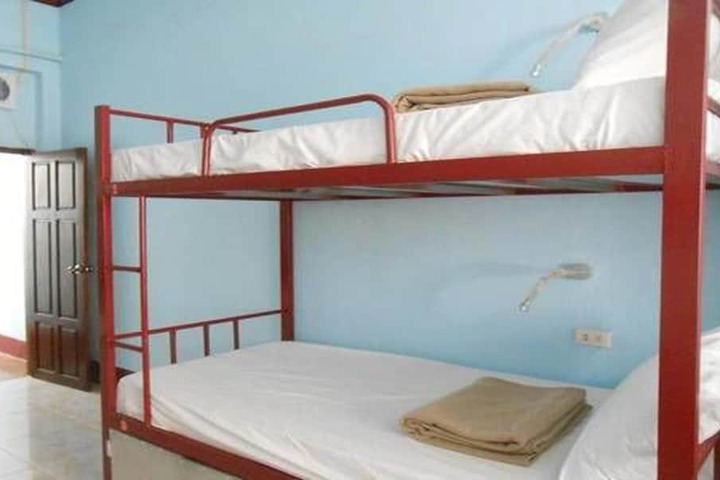 Room 7 of 34