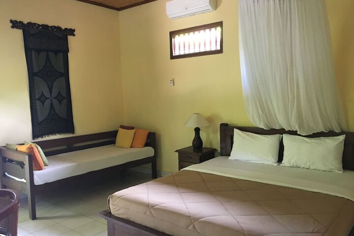 Room 4 of 79