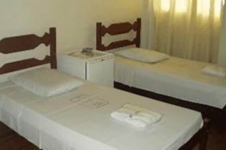 Room 9 of 43