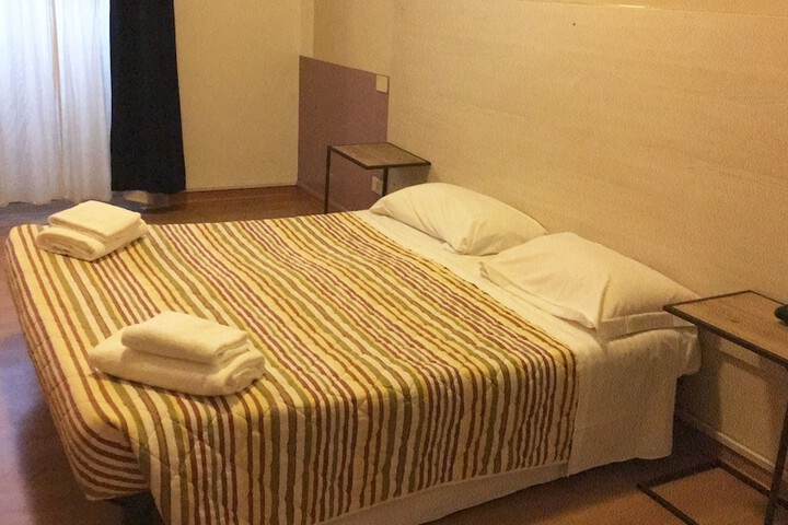 Room 24 of 36