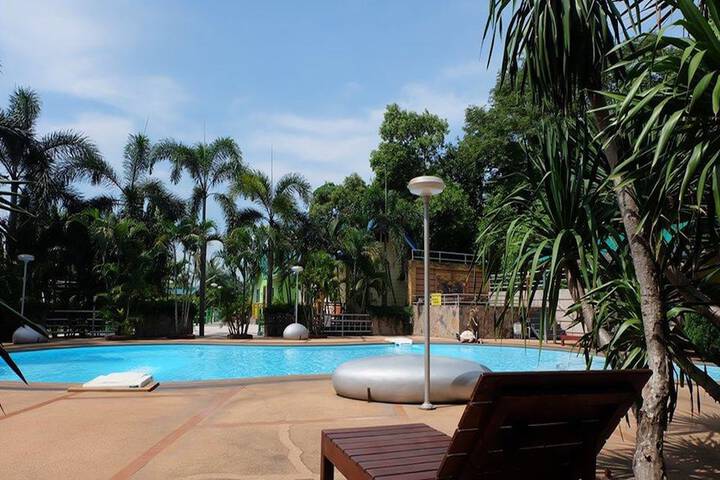 Pool 74 of 108