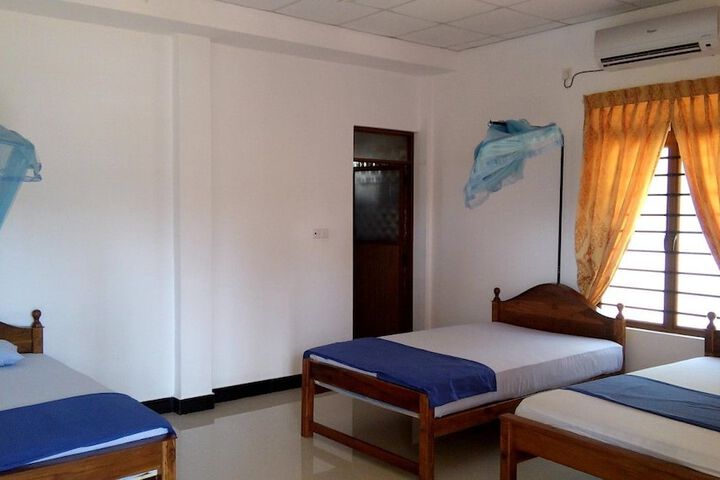 Room 5 of 17