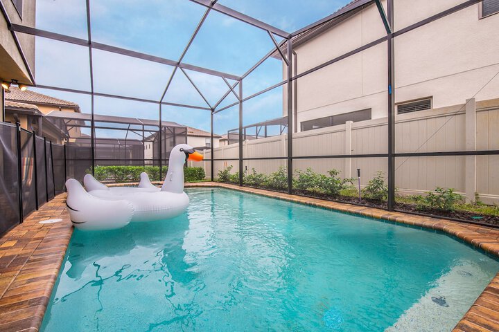 Pool 43 of 47