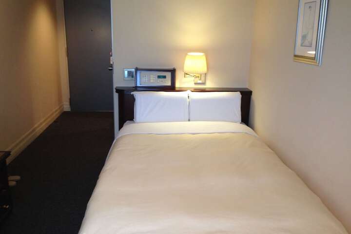 Room 6 of 39