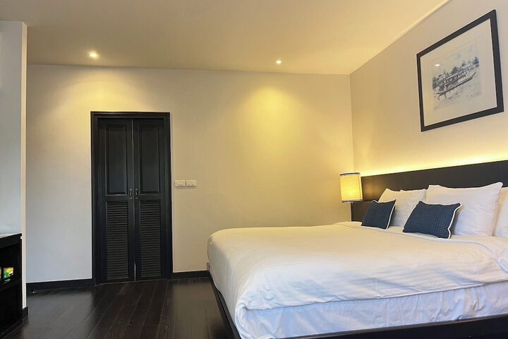 Room 34 of 80