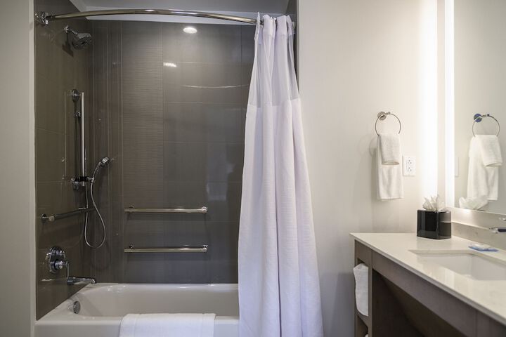 Bathroom shower