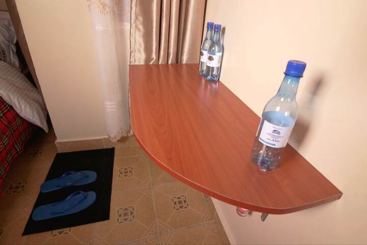 Room 9 of 34