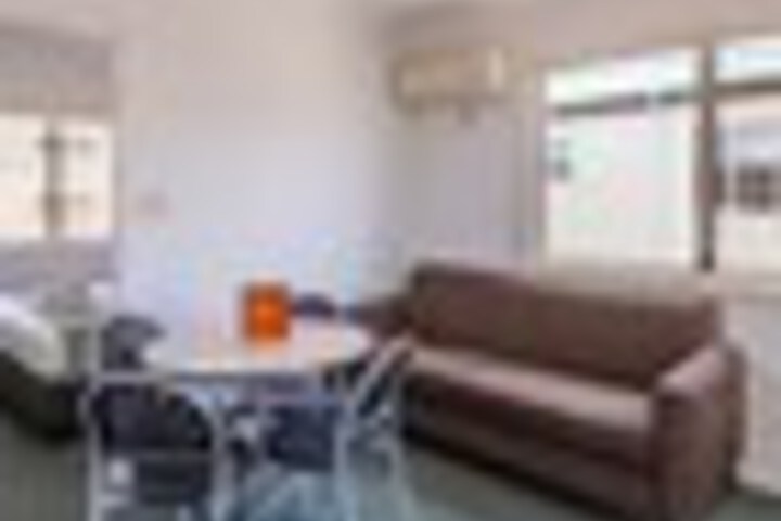 Room 53 of 132