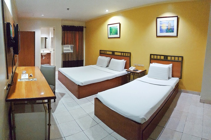 Room 44 of 69