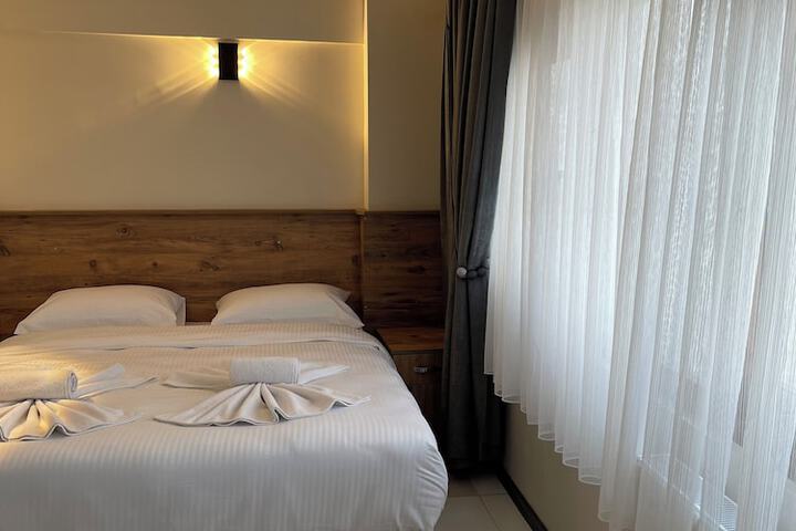 Room 8 of 27