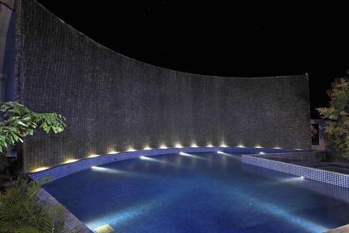 Pool 39 of 58