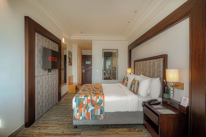 Room 25 of 63