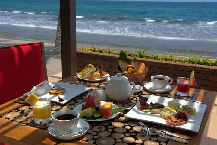 Breakfast/Coffee Service 23 of 42