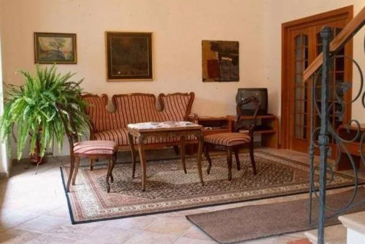 Room 15 of 26
