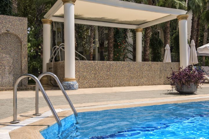 Pool 28 of 72