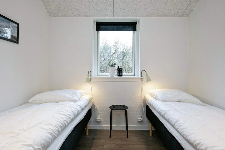 Room 2 of 21