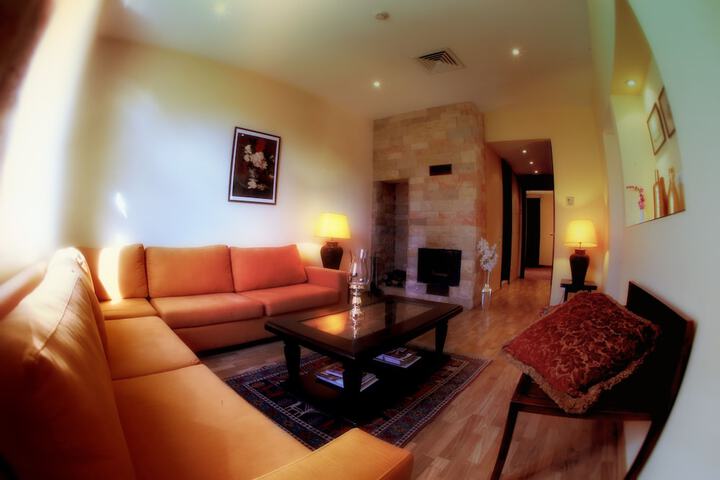 Room 14 of 40