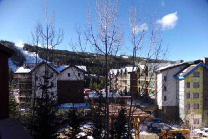Hotel View 75 of 77