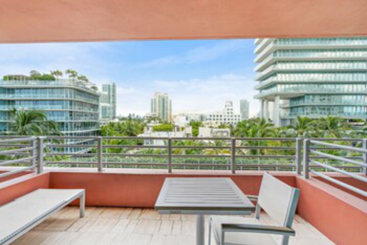 Terrace/Patio 41 of 318
