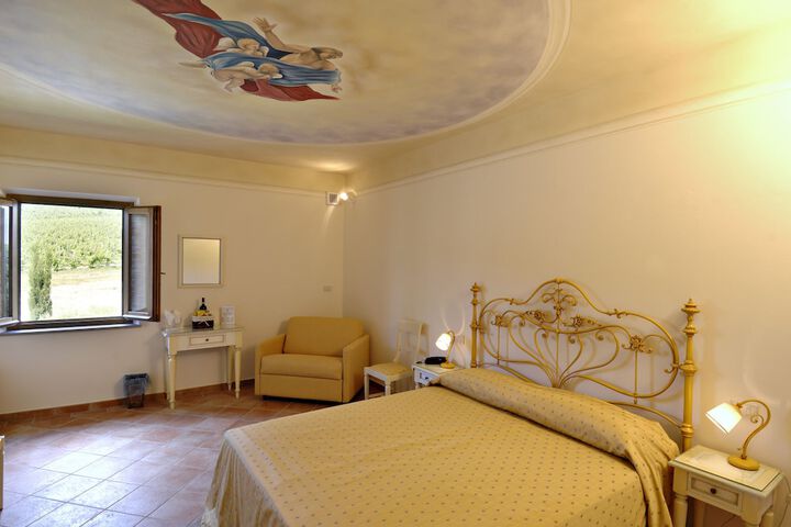 Room 5 of 51