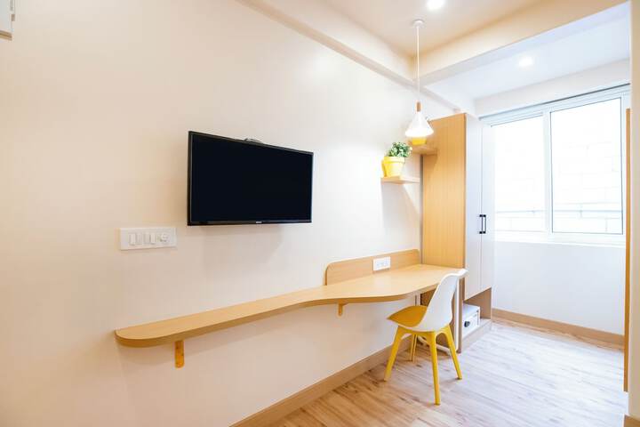 Room 14 of 33