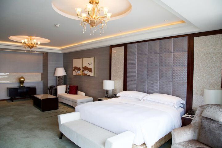 Room 8 of 78