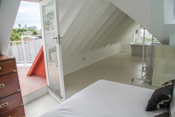 Room 15 of 161